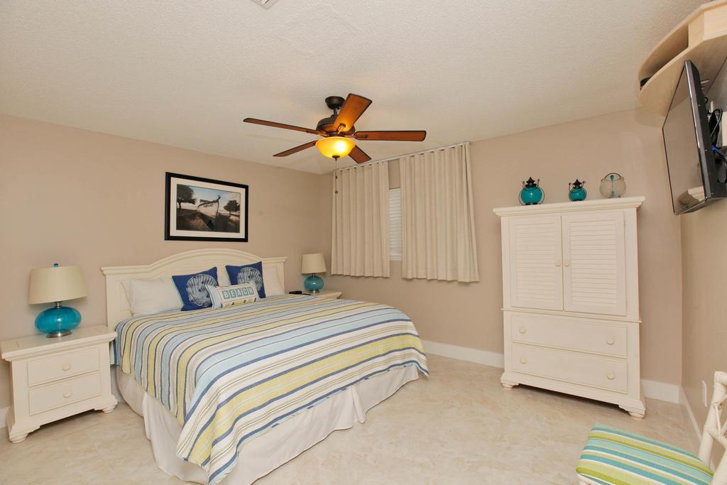 Blue Tide By Panhandle Getaways Panama City Beach Room photo